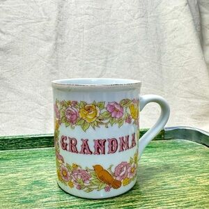 🌸 Vintage Floral 'GRANDMA' Mug 🌸